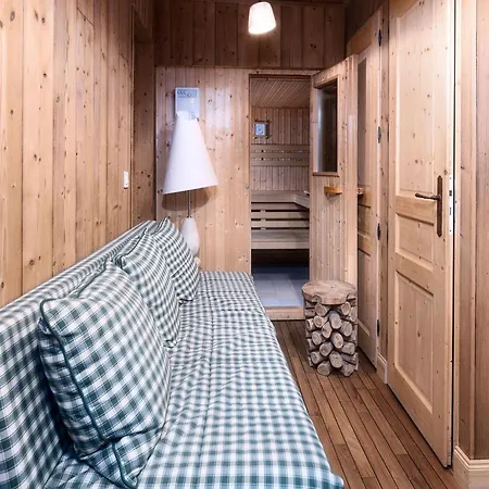 Chalet In La Plagne Near Ski Slopes *