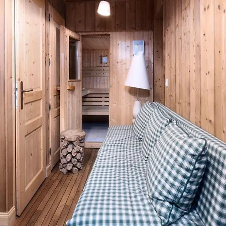 Chalet Chalet In La Plagne Near Ski Slopes La Plagne